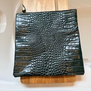 Clare V Foldover Clutch - Loden
Croco